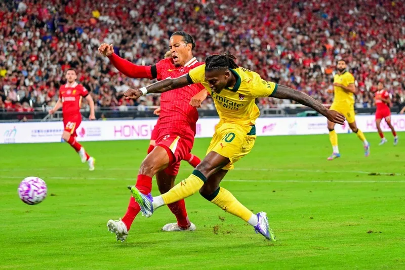 Rafael Leão nổi tiếng với những pha bứt tốc mạnh mẽ và đầy uy lực bên cánh trái