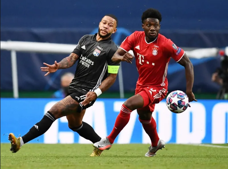 Davies trở thành hậu vệ trái quan trọng trong đội hình Bayern Munich