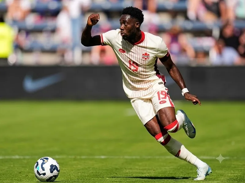 Alphonso Davies là biểu tượng mới của bóng đá Canada