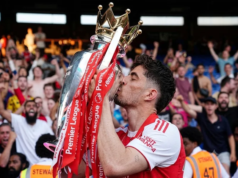 Kai Havertz tiếp tục cạnh tranh vị trí tại Arsenal nhờ sự đa năng và khả năng thích nghi trong nhiều hệ thống chiến thuật.