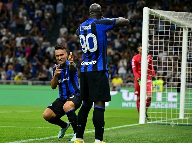 Inter Milan khai thác sơ đồ 3 5 2 với cặp Lukaku – Lautaro và khả năng lên xuống mạnh mẽ của các wing-back.